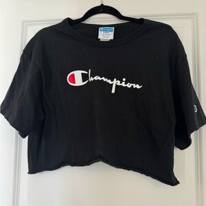 Black cropped champion T-shirt
